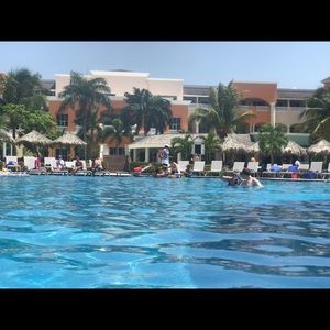 Meet your Posher, Mariela